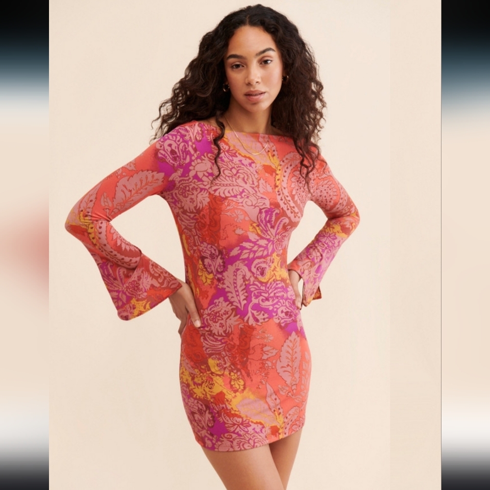 Urban Outfitters Pink Floral Open Back Long Sleeve Mini Dress Boho Barbie - Picture 1 of 9